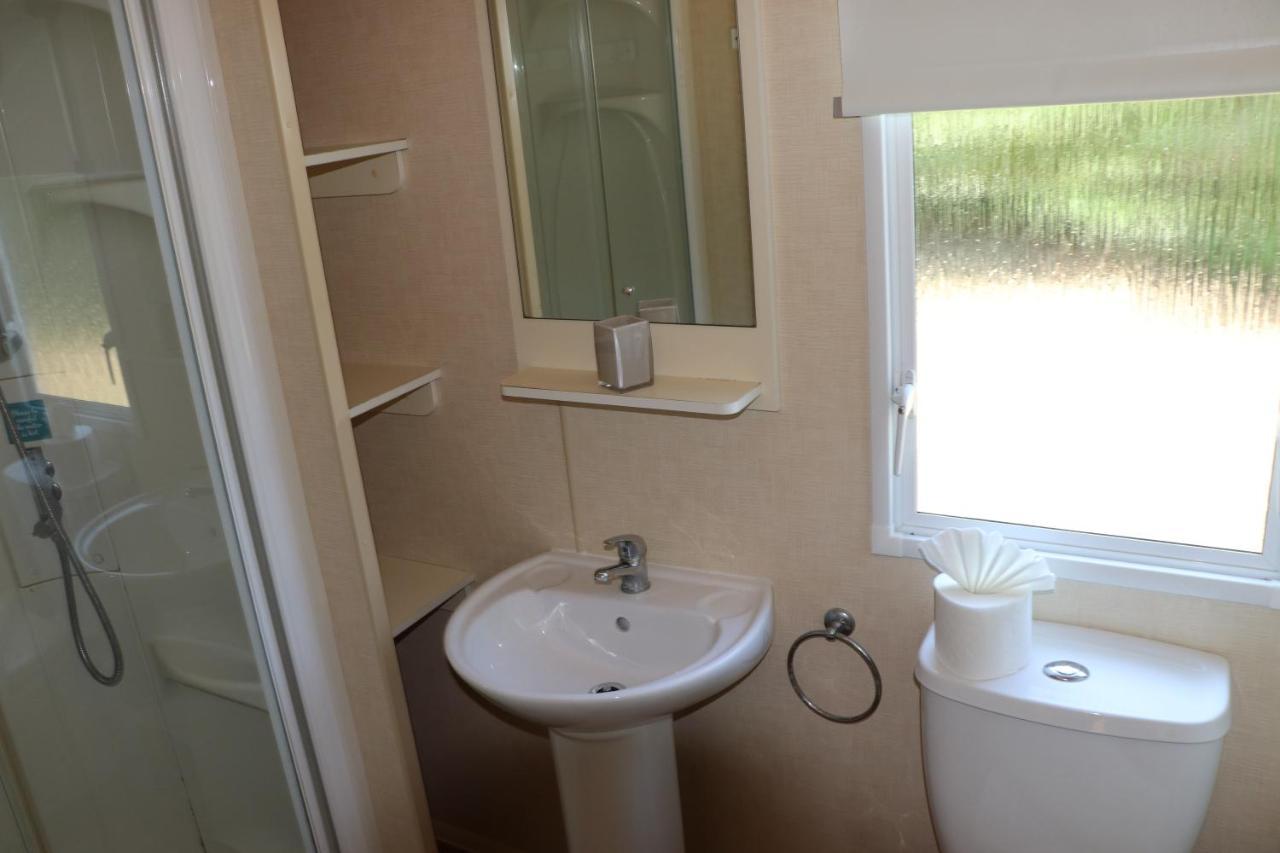 Palm 1 Park Home With Hot Tub 스와니지 외부 사진