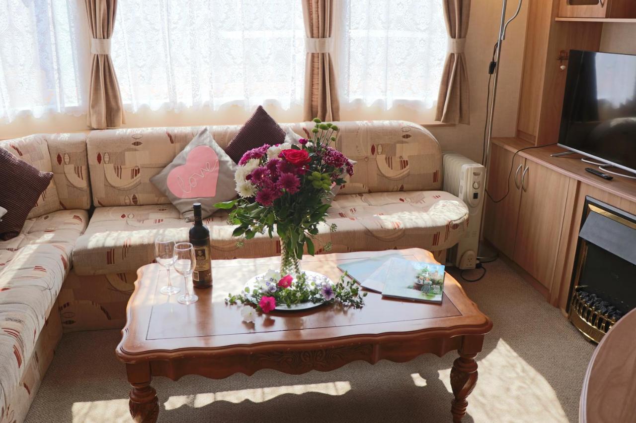 Palm 1 Park Home With Hot Tub 스와니지 외부 사진
