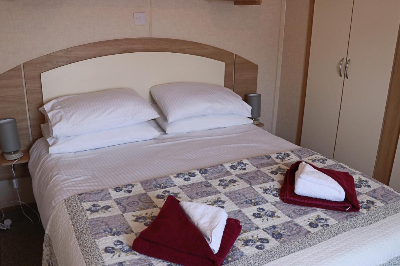 Palm 1 Park Home With Hot Tub 스와니지 외부 사진
