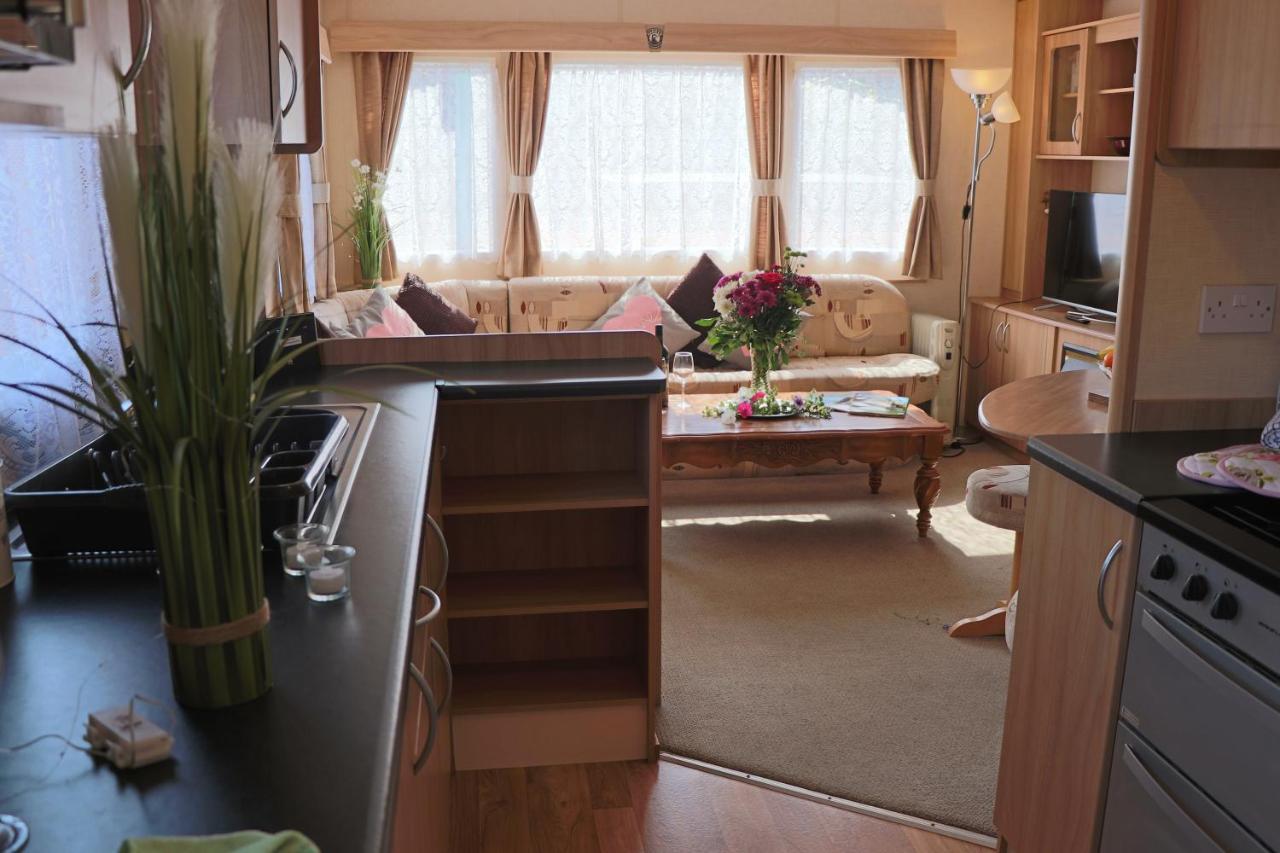 Palm 1 Park Home With Hot Tub 스와니지 외부 사진