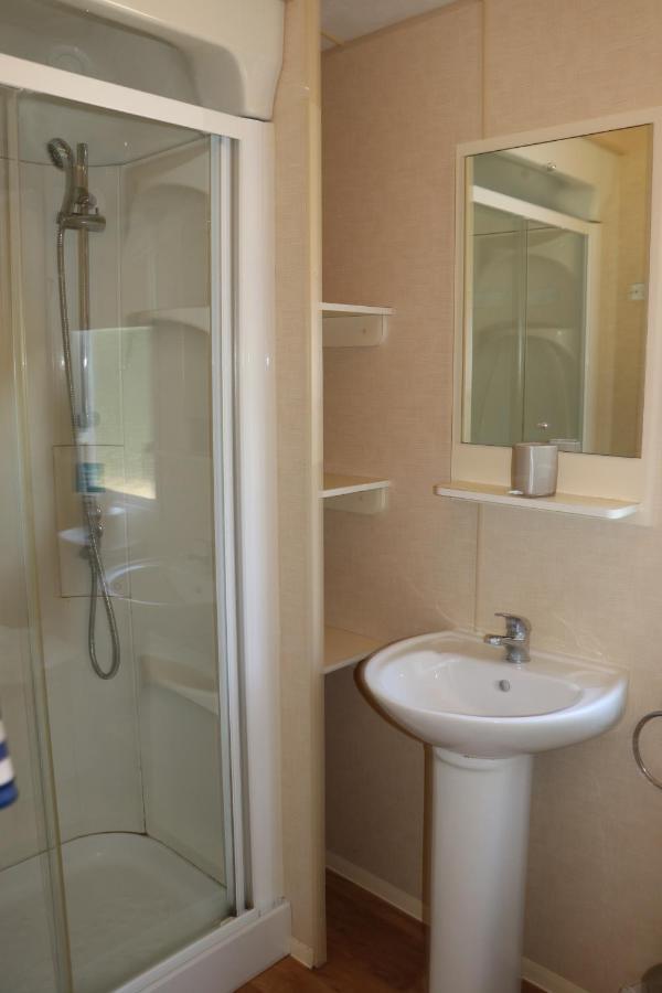 Palm 1 Park Home With Hot Tub 스와니지 외부 사진